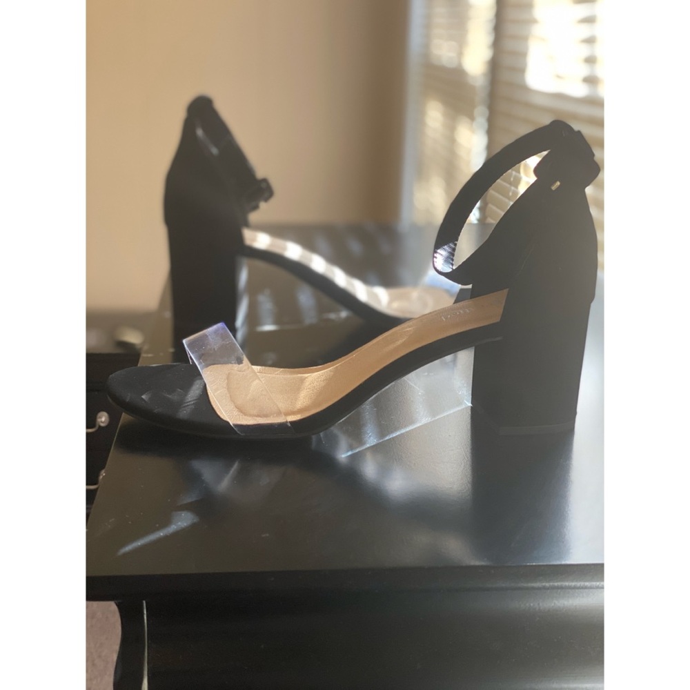 💫Black & Clear Ankle Strap Sandal💫